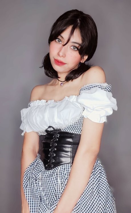 Alasti lekkinud OnlyFans-i pilt Lilywaifu