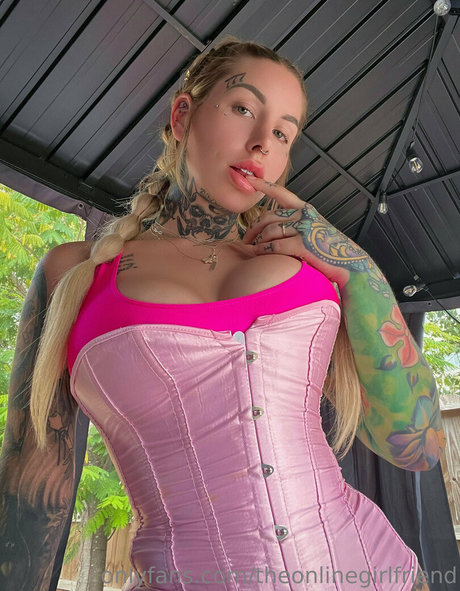 Theonlinegirlfriend