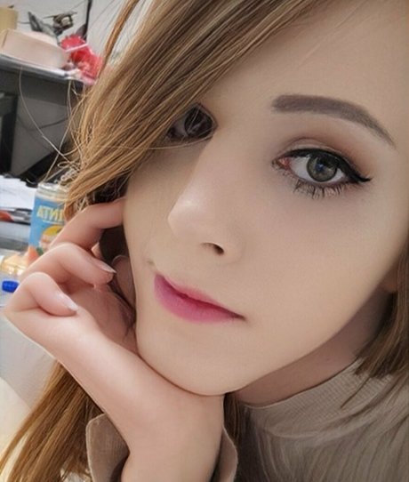 Naken lekkede OnlyFans-bilde av Piluspl