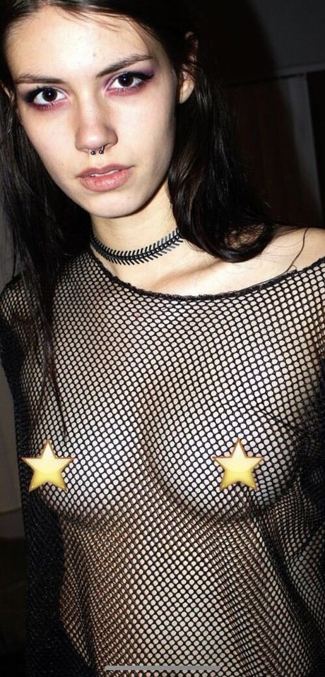 Naken lekkede OnlyFans-bilde av Skatie420