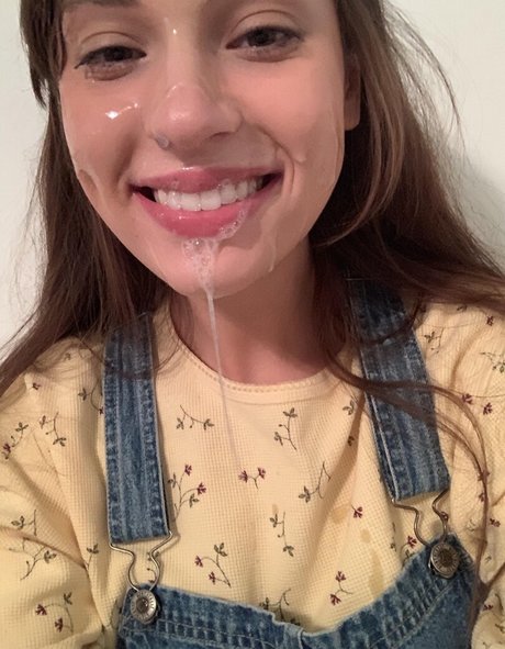 Naken läckt OnlyFans-bild av Annablossom