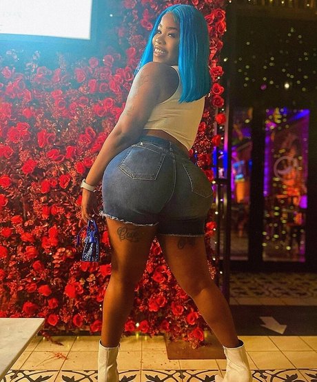 Phattgirlcoco