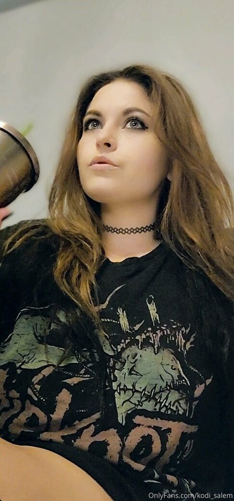 Naken lekkede OnlyFans-bilde av Kodisalem