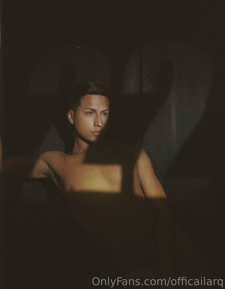 Naken läckt OnlyFans-bild av Officailarq