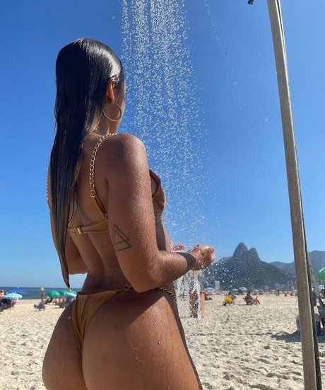 Naken lekkede OnlyFans-bilde av Aninha Cafe