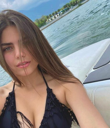 Naken lekkede OnlyFans-bilde av Melissa Leal