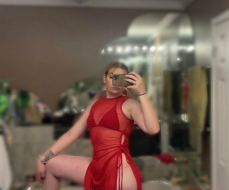 Nahá fotka uniklých OnlyFans od Scarlalishous