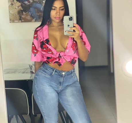 Naken lekkede OnlyFans-bilde av Antho Lynda