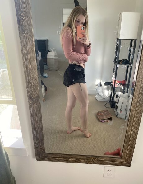 Violetwalker66free OnlyFans