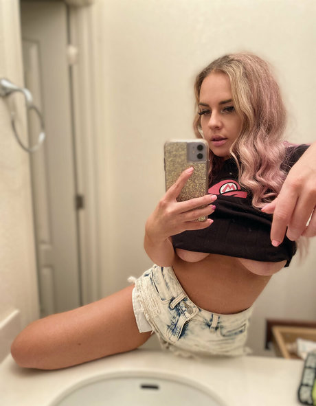Badbellaxofree OnlyFans泄露裸照