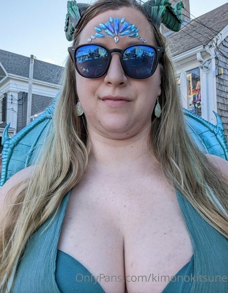 Alasti lekkinud OnlyFans-i pilt Kimonokitsune
