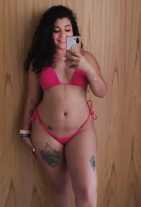 Foto nua vazada do OnlyFans de Emy Haira