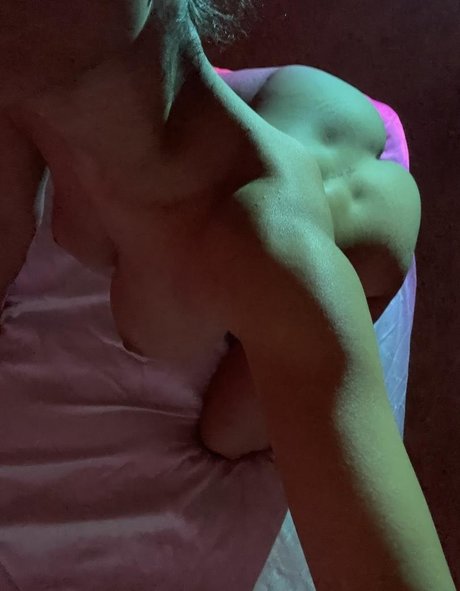 Uhhliar OnlyFans 유출 누드 사진