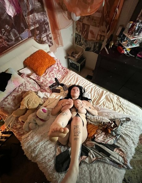 Nahá fotka uniklých OnlyFans od Nuttingforthelord