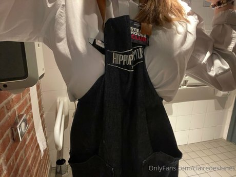 Nahá fotka uniklých OnlyFans od Claire Deslunes