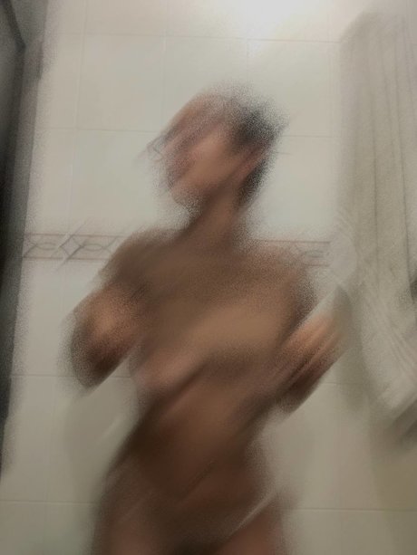 Обнаженная фотография утечки OnlyFans от Manuela Valenzuelaaa
