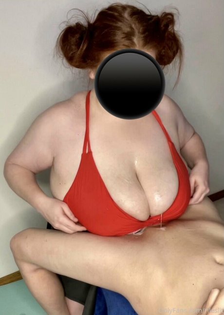 Naken lekkede OnlyFans-bilde av Rileslit