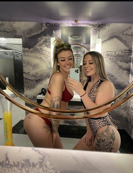 Alasti lekkinud OnlyFans-i pilt Wtkhxrated