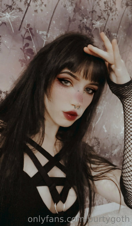 Purtygoth OnlyFansリークヌード写真