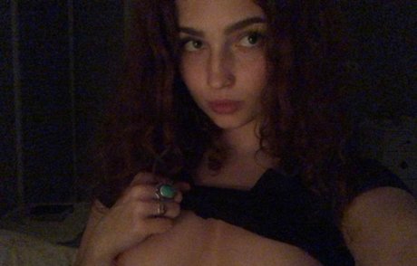 Naken lekkede OnlyFans-bilde av Scarlett Somebody