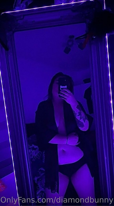 Naken lekkede OnlyFans-bilde av Diamondbunny249
