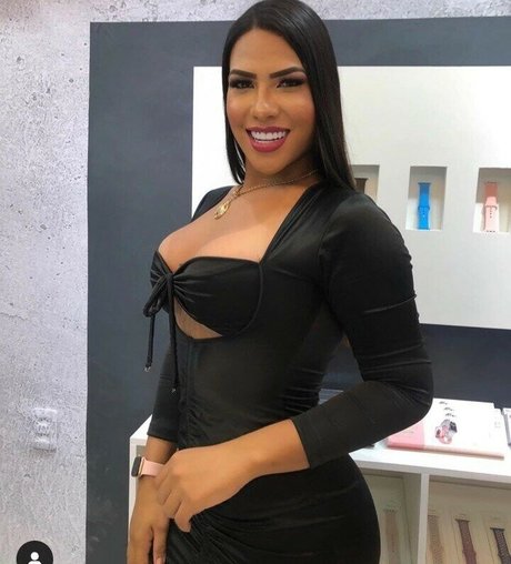 Обнаженная фотография утечки OnlyFans от Lia Ferraz 