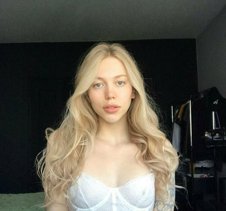 Naken lekkede OnlyFans-bilde av Yammybunny