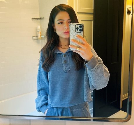 Miranda Cosgrove