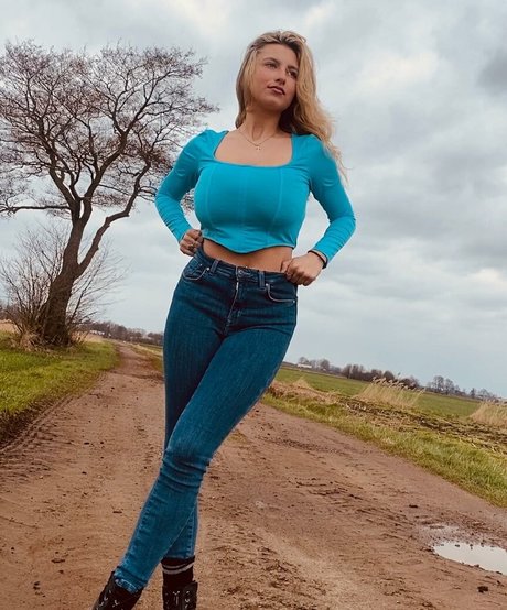 Nahá fotka uniklých OnlyFans od Celina
