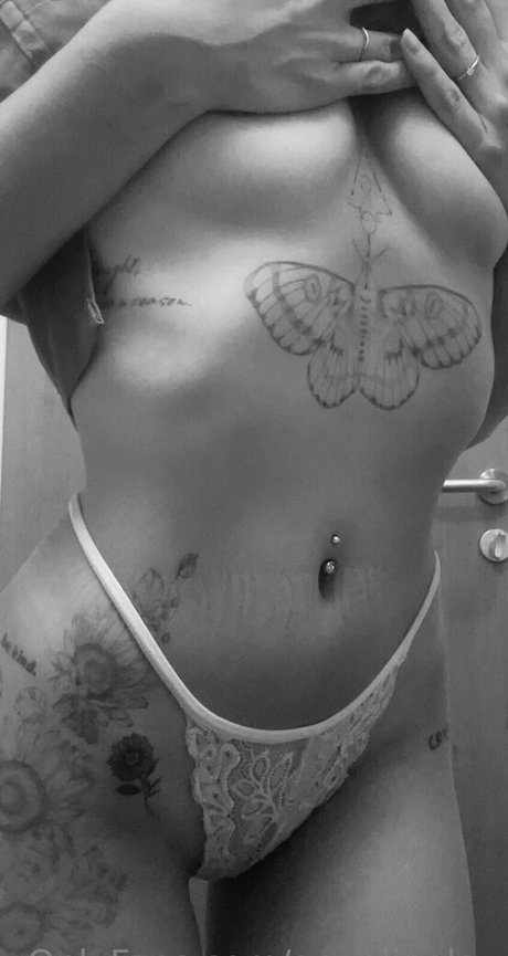Nahá fotka uniklých OnlyFans od Angelinalay