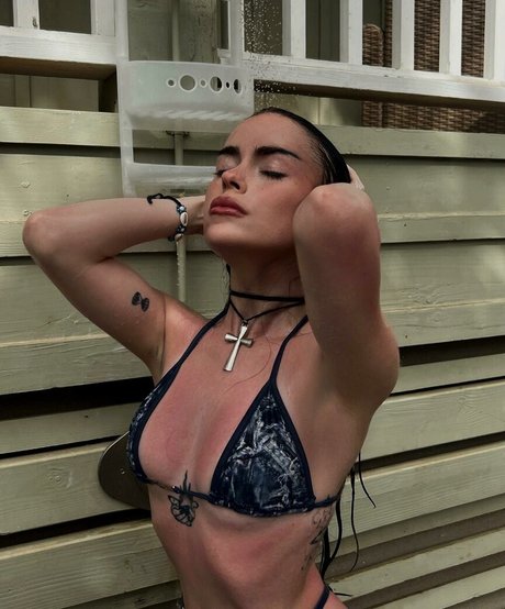 Foto di nudo di fuga di OnlyFans di Emmanorton