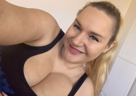Dollyfoxvip