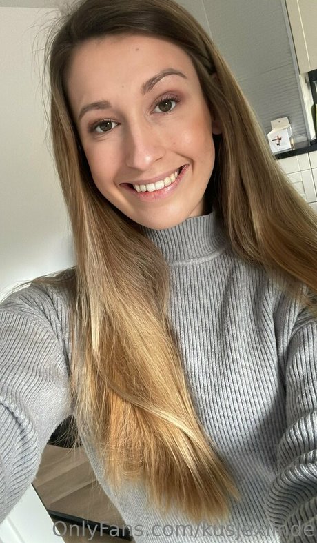 Naken lekkede OnlyFans-bilde av Kusjexlinde