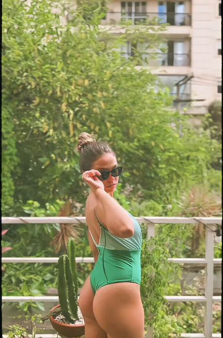 Naken lekkede OnlyFans-bilde av Bruna16