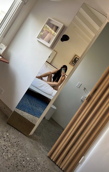 Naken lekkede OnlyFans-bilde av Helloitslynne