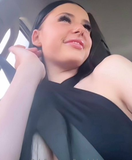 Nahá fotka uniklých OnlyFans od Tayylahhmorggann