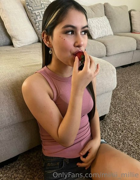 Miniimillie  nude leaked OnlyFans photo
