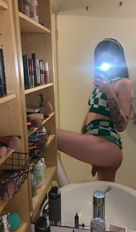 Naken lekkede OnlyFans-bilde av Cutelily00