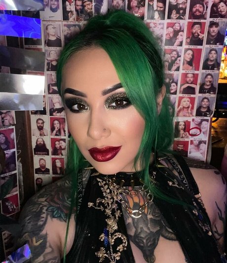 Wwe Shotzi