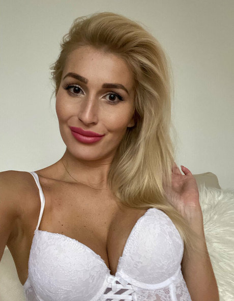 Alaston vuotanut OnlyFans-kuva Badsophiefree