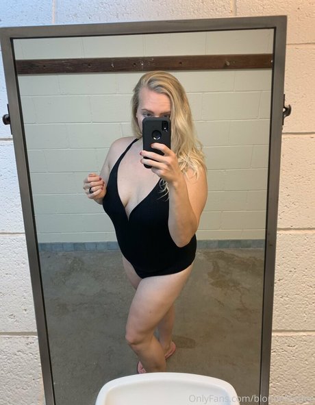 Blondefeedee OnlyFans泄露裸照