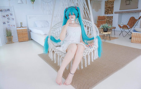 Saya Scarlet