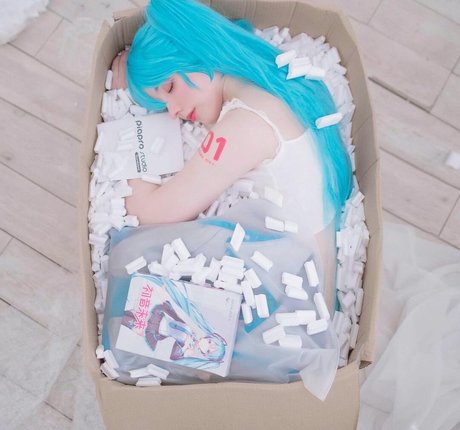 Saya Scarlet