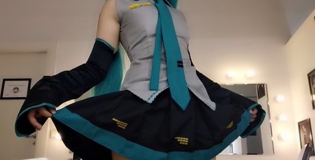 Saya Scarlet
