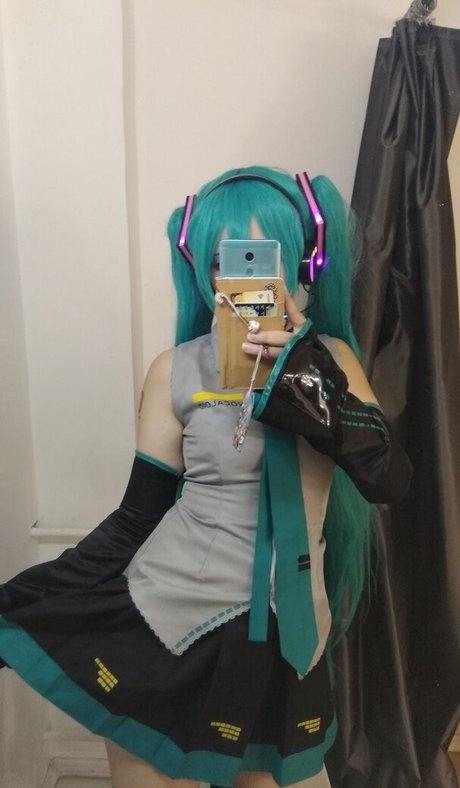 Saya Scarlet