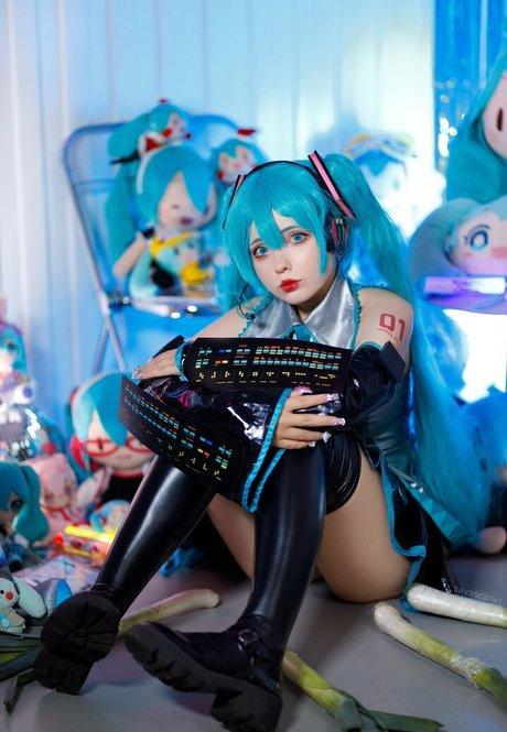 Saya Scarlet