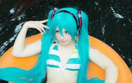 Saya Scarlet