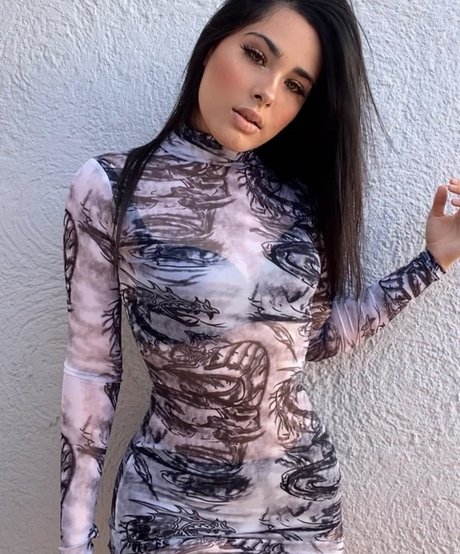 Naken läckt OnlyFans-bild av Adriana Olivarez