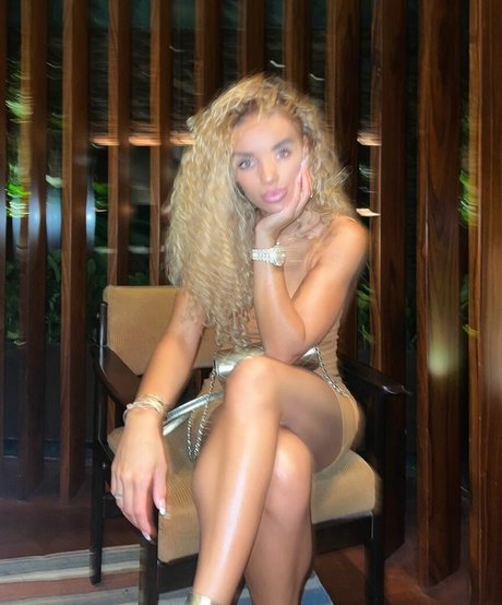Nahá fotka uniklých OnlyFans od Jena Frumes