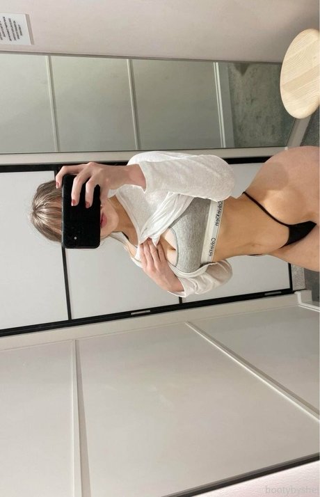 Bootybyshel